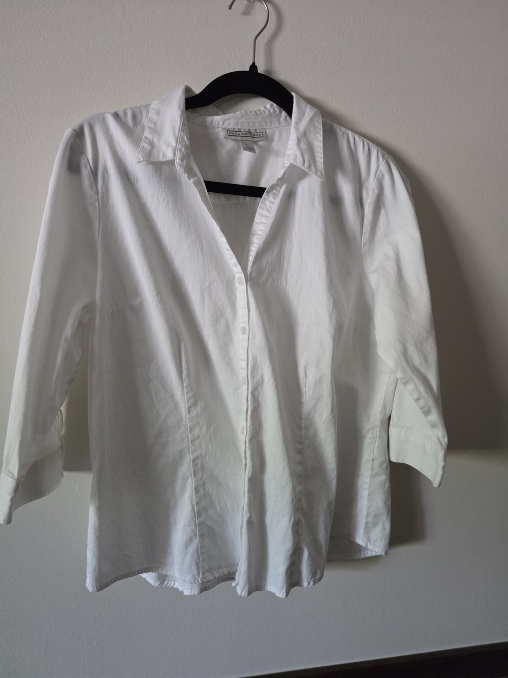 Dana Buchman White Collared Button-Down Shirt